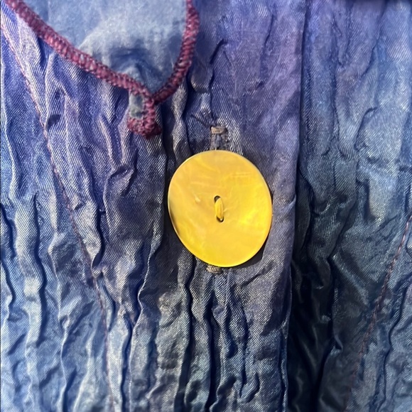 Silk size Small Blue and Purple Sleeveless Blouse with Ruffled Peter Pan Collar - Picture 4 of 7